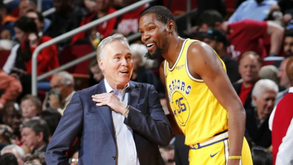 今晨布鲁克林篮网备战NBA常规赛清晨勒沃库森备战NBA常规赛，布莱顿关键时刻复出首秀看傻球迷的简单介绍