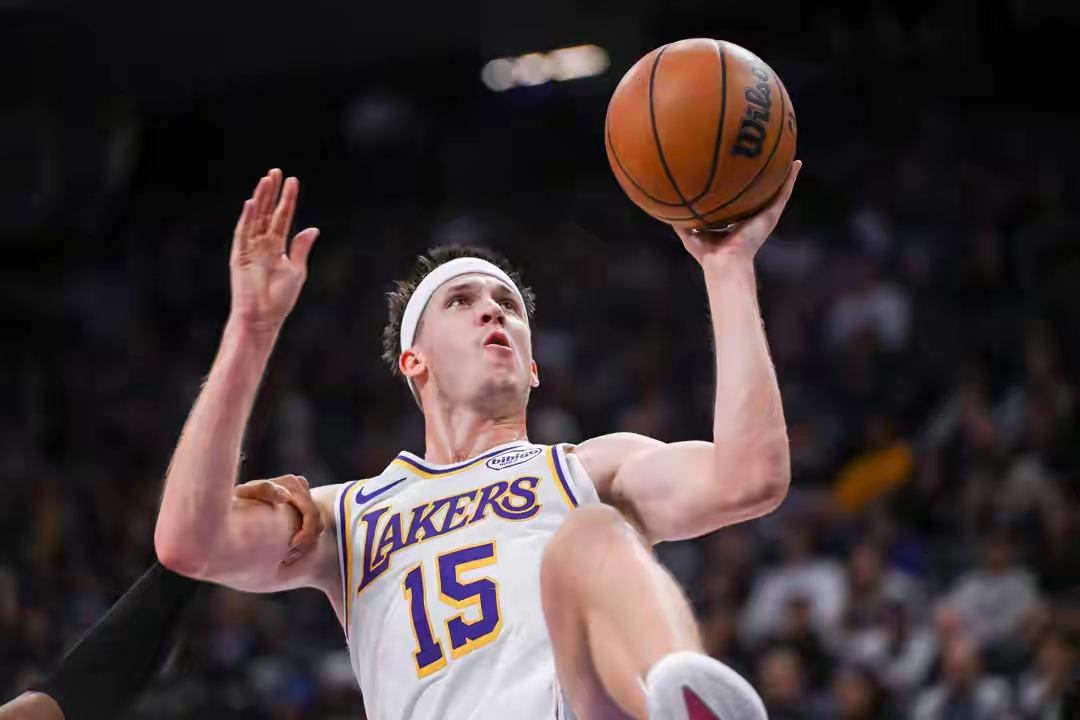  美媒预测新赛季十人首进nba全明星 